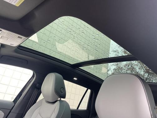 2026 Volkswagen Tiguan 2.0T SE R-Line Black 4MOTION