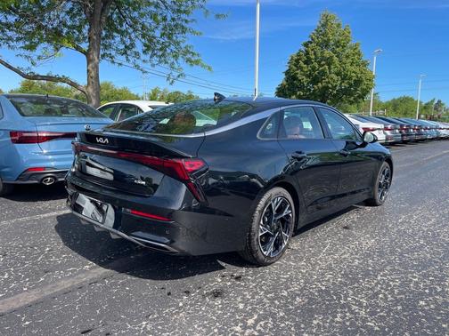 Aurora Black 2026 Kia K5 GT-Line