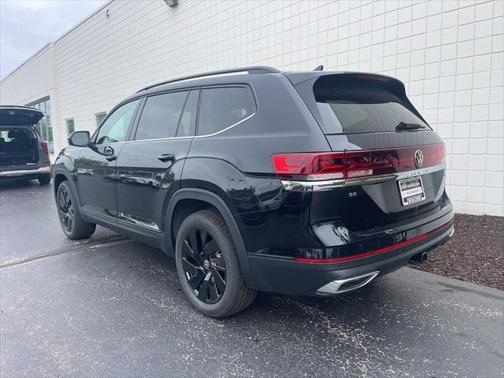 2025 Volkswagen Atlas 2.0T SE w/Technology 4MOTION