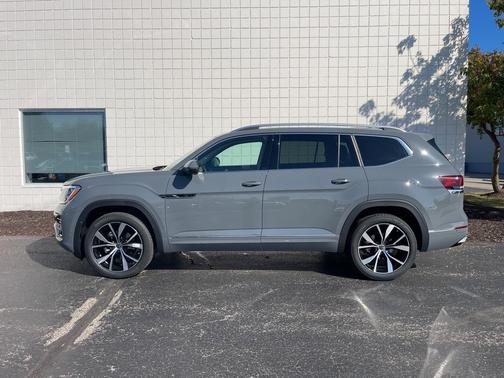 2026 Volkswagen Atlas 2.0T SEL Premium R-Line 4MOTION