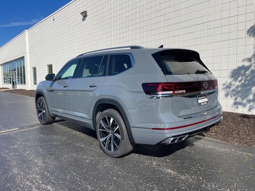 2026 Volkswagen Atlas 2.0T SEL Premium R-Line 4MOTION