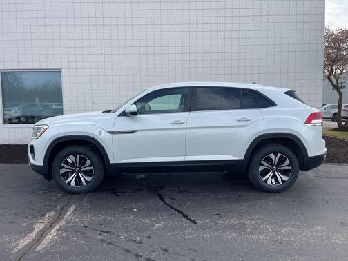 2026 Volkswagen Atlas Cross Sport 2.0T SE