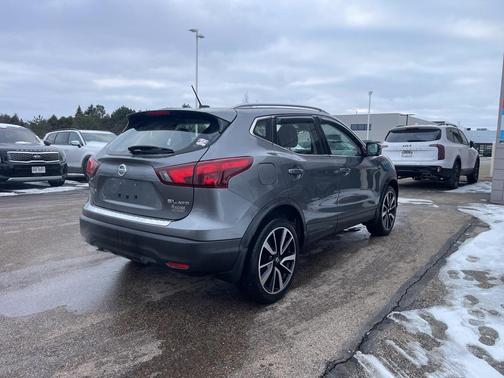 2017 Nissan Rogue Sport SL