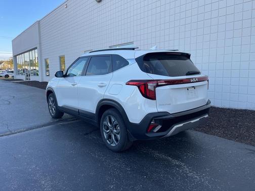 2024 Kia Seltos S