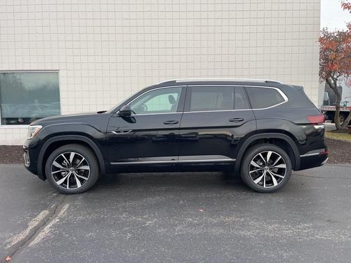 2026 Volkswagen Atlas 2.0T SEL Premium R-Line 4MOTION
