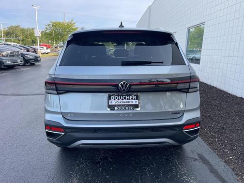 2025 Volkswagen Taos 1.5T SE