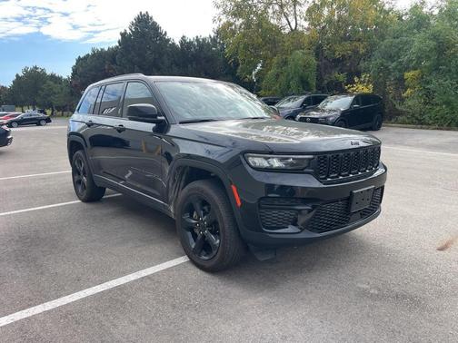 2023 Jeep Grand Cherokee Altitude