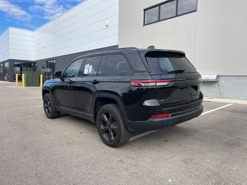 2023 Jeep Grand Cherokee Altitude