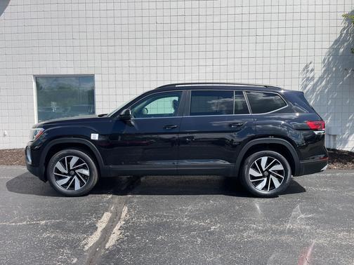 2026 Volkswagen Atlas 2.0T SE w/Technology 4MOTION