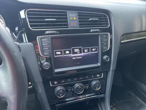 2017 Volkswagen Golf R 2.0T Manual