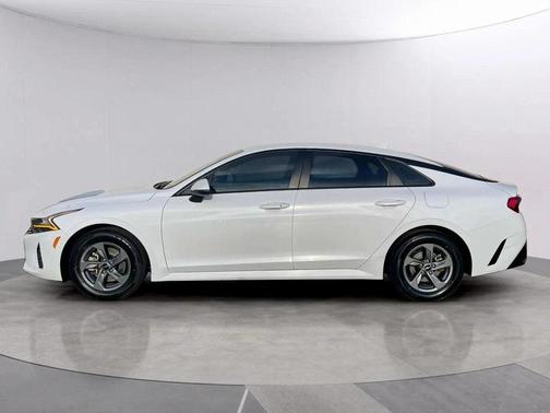 2022 Kia K5 LXS
