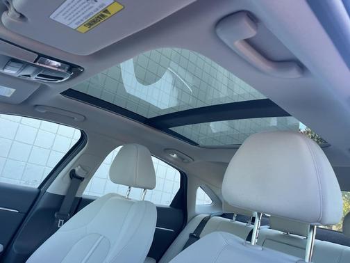 2022 Hyundai SONATA SEL