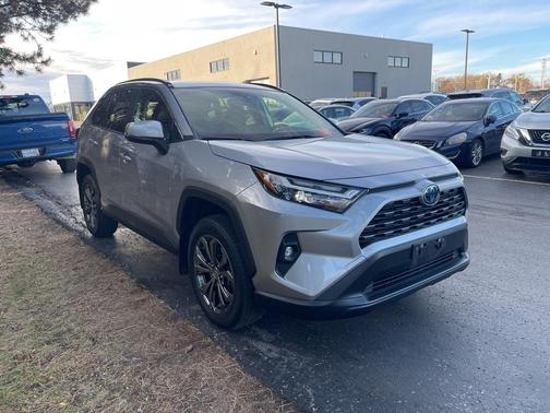 2023 Toyota RAV4 Hybrid XLE Premium