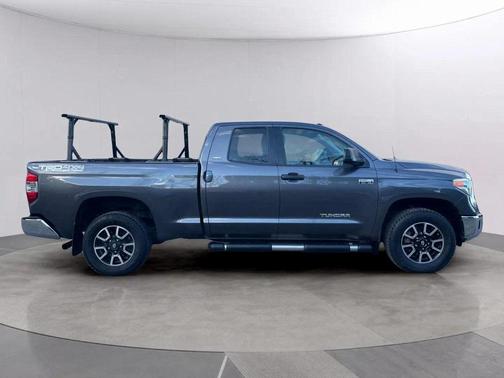 2015 Toyota Tundra SR5