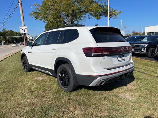 2026 Volkswagen Atlas 2.0T Peak Edition