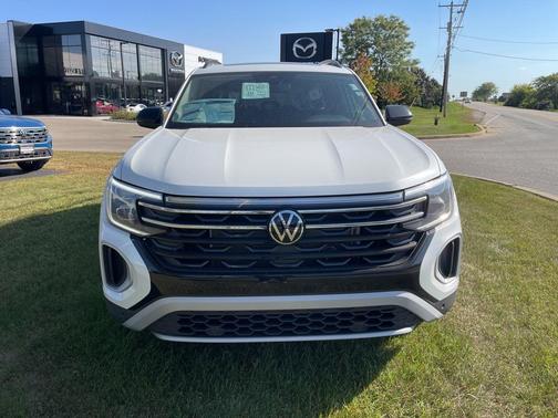 2026 Volkswagen Atlas 2.0T Peak Edition