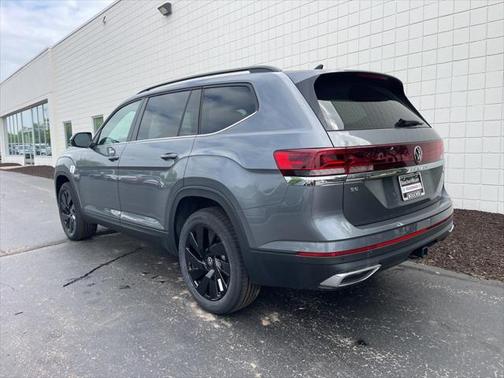 2025 Volkswagen Atlas 2.0T SE w/Technology 4MOTION