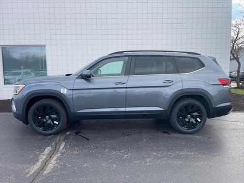 2025 Volkswagen Atlas 2.0T SE w/Technology 4MOTION