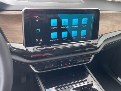 2025 Volkswagen Atlas 2.0T SE w/Technology 4MOTION
