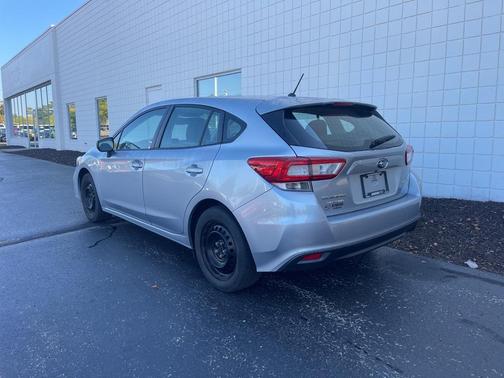 2019 Subaru Impreza 2.0i