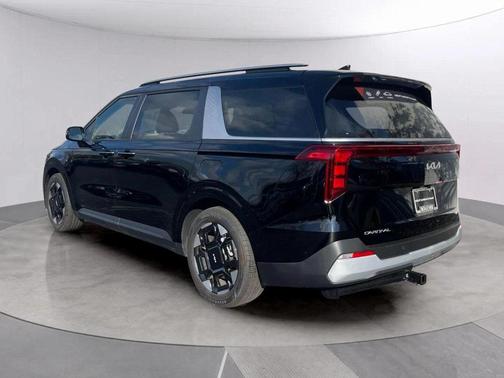 2025 Kia Carnival EX