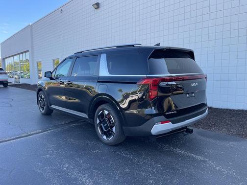 2025 Kia Carnival EX