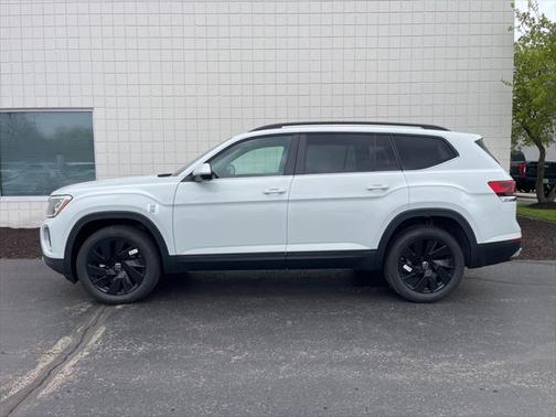 2025 Volkswagen Atlas 2.0T SE w/Technology 4MOTION