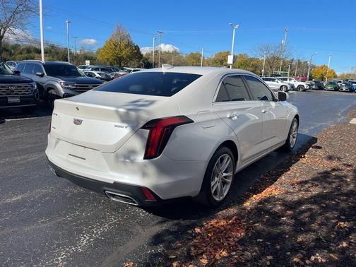 2021 Cadillac CT4 Luxury
