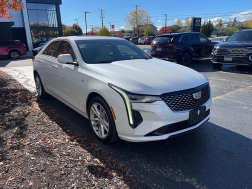 2021 Cadillac CT4 Luxury