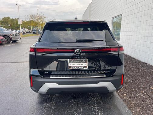 2025 Volkswagen Tiguan 2.0T SE 4MOTION