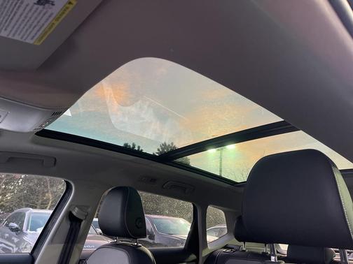 2023 Volkswagen Taos 1.5T SEL