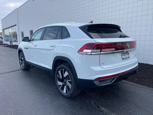 2025 Volkswagen Atlas Cross Sport 2.0T SE w/Technology 4MOTION