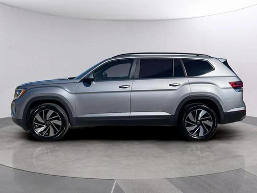 2025 Volkswagen Atlas 2.0T SE w/Technology 4MOTION