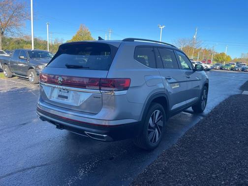 2025 Volkswagen Atlas 2.0T SE w/Technology 4MOTION