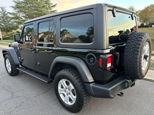 2018 Jeep Wrangler Unlimited Sport