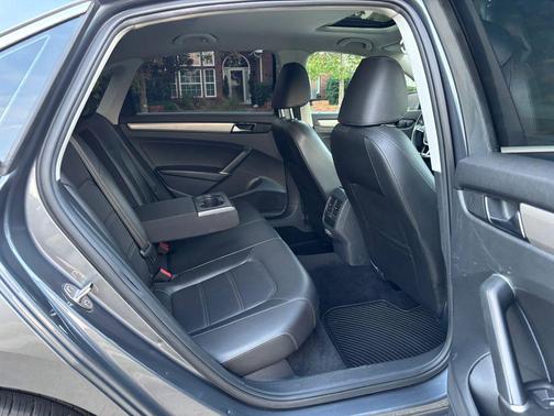 2022 Volkswagen Passat 2.0T SE