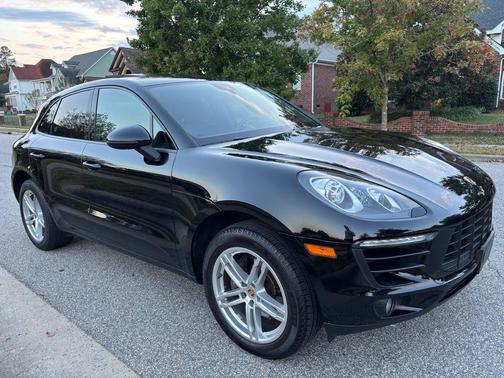 2018 Porsche Macan Sport Utility 4D
