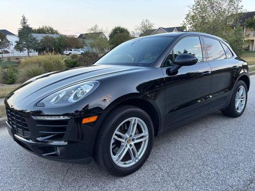 2018 Porsche Macan Sport Utility 4D