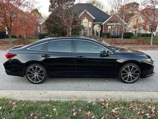 2020 Toyota Avalon XSE