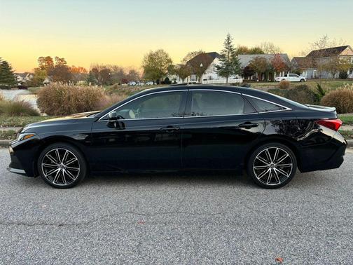 2020 Toyota Avalon XSE