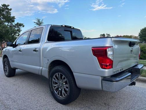 2019 Nissan Titan SV