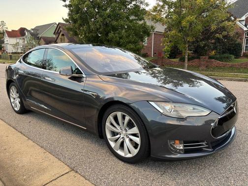 2016 Tesla Model S P90D