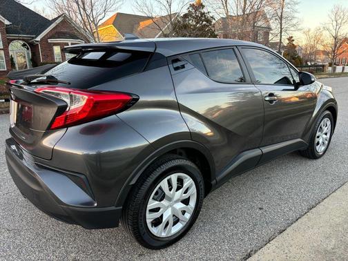 2019 Toyota C-HR LE