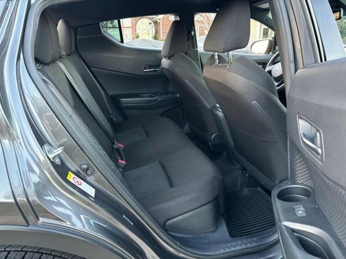 2019 Toyota C-HR LE