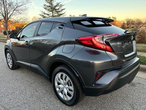 2019 Toyota C-HR LE