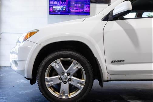 2007 Toyota RAV4 Sport