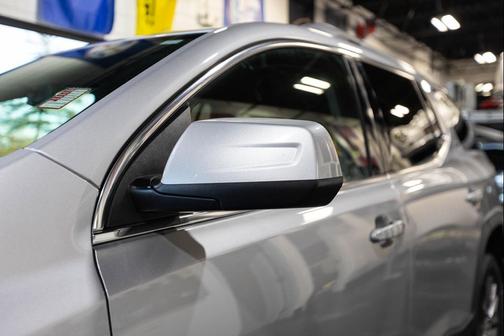 2017 GMC Acadia SLE-2