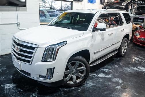 2017 Cadillac Escalade Luxury