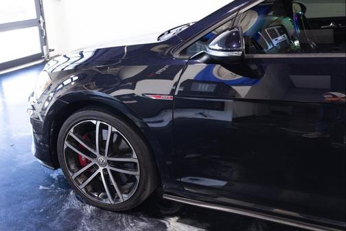 2017 Volkswagen Golf GTI 2.0T S 4-Door