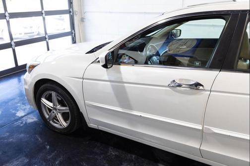 White Orchid Pearl 2012 Honda Accord EX-L
